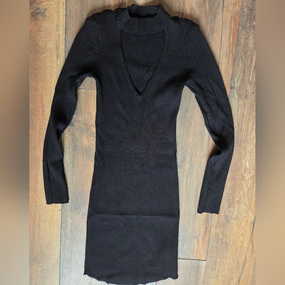 Guess Ribbed Knit Dress With Neck Band And V Neck